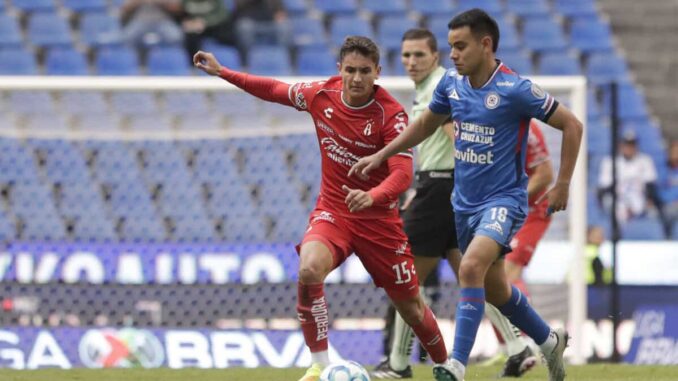 Cruz Azul logra su primer triunfo en el Clausura