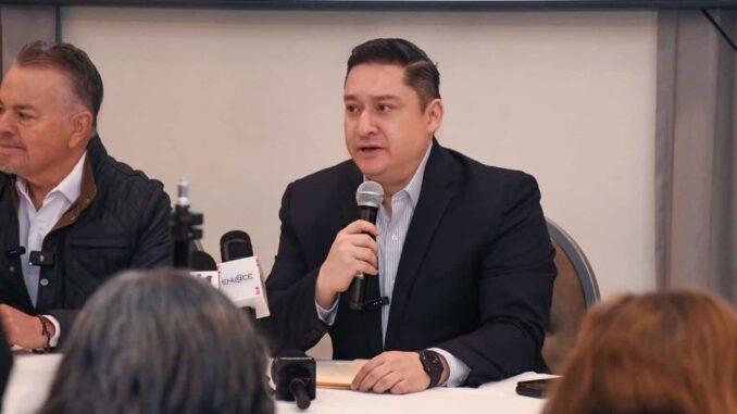 Impulsa Alfredo Chávez reforma para que comercios en aeropuertos paguen impuesto predial