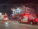 Mujer se desmaya por intoxicación dentro de un vehículo en avenida Quinta Real