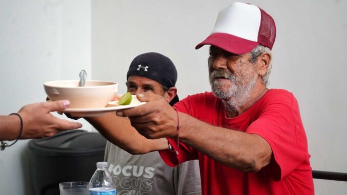 Invita Estado a acudir a comedores comunitarios de NutriChihuahua ante bajas temperaturas