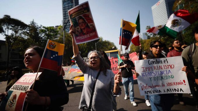 Marchan en la CDMX para rechazar el “imperialismo” de EE.UU. en Venezuela y amenazas de Trump a México