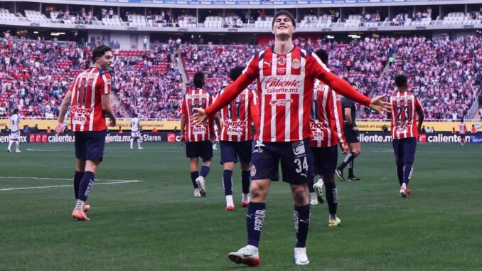 Chivas consigue su primer triunfo y Cruz Azul cae en León