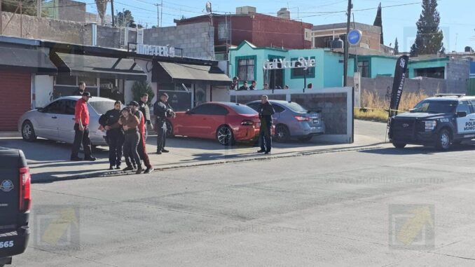 Ejecutan a dos hombres en barbería de la colonia Unidad