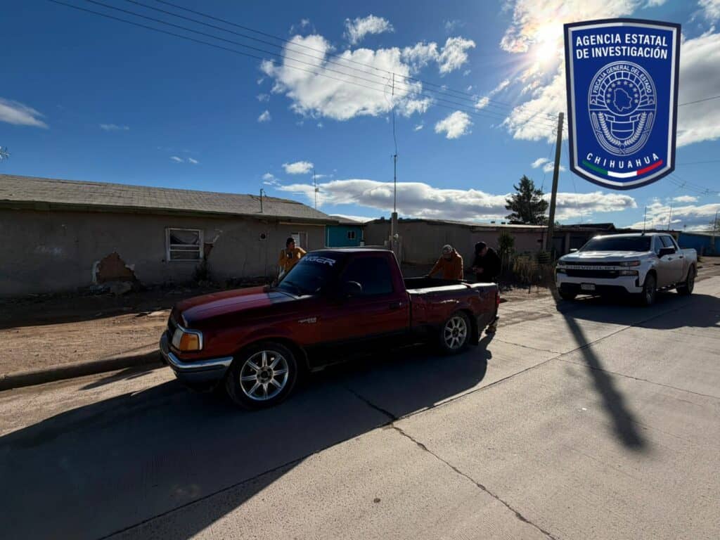 Detienen en operativo a hombre por alteración de documentos vehiculares apócrifos
