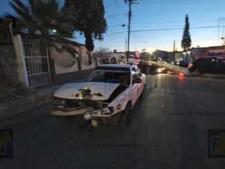 Choque entre taxi y camioneta deja tres heridos en la colonia Granjas