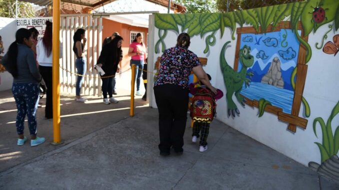 Regresan a clases este lunes 661 mil 335 estudiantes de Educación Básica