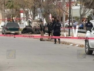 Persecución policiaca en Aldama termina con volcadura, armas aseguradas y un detenido