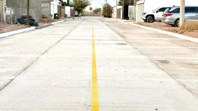 Pavimenta Municipio la calle De los Lobos; invita a ser parte del esquema de co-participación