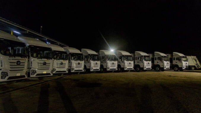 Entrega Marco Bonilla 15 camiones nuevos para el servicio de recolección de basura
