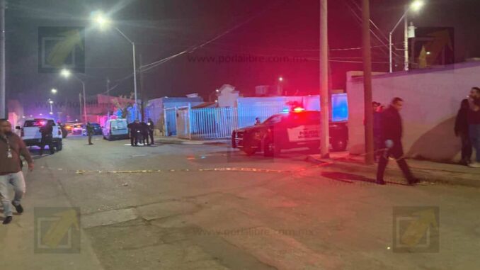Matan a mujer en el porche de su vivienda en la colonia Nuevo Triunfo; sospechan de su pareja