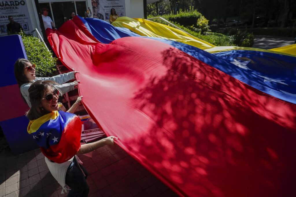 Venezolanos en Ciudad de México piden transición pacífica tras intervención en Venezuela