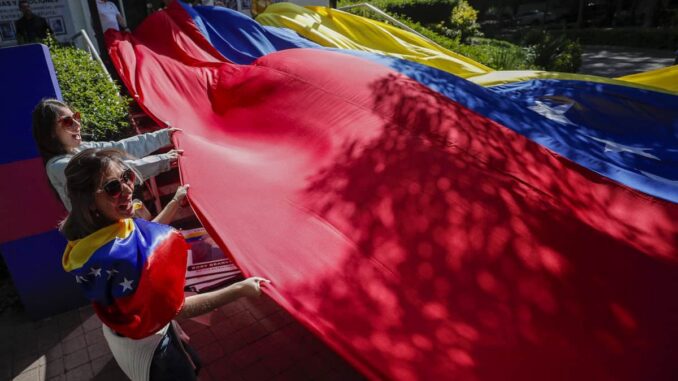Venezolanos en Ciudad de México piden transición pacífica tras intervención en Venezuela