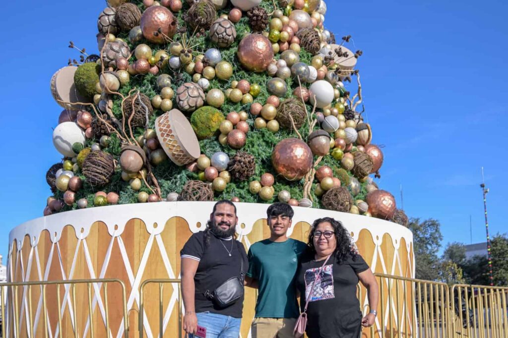 El Gobierno del Estado convoca a la ciudadanía a visitar las atracciones navideñas de la Plaza del Ángel