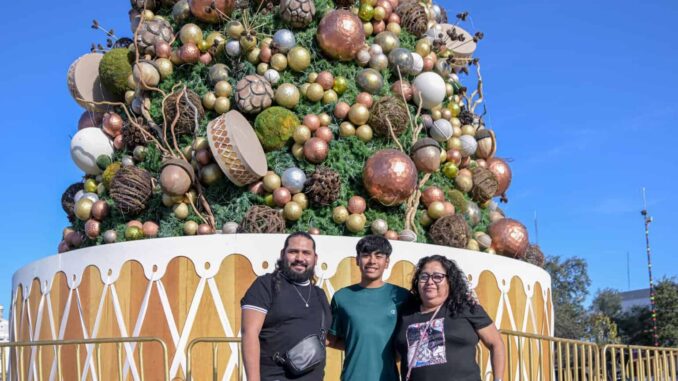 El Gobierno del Estado convoca a la ciudadanía a visitar las atracciones navideñas de la Plaza del Ángel