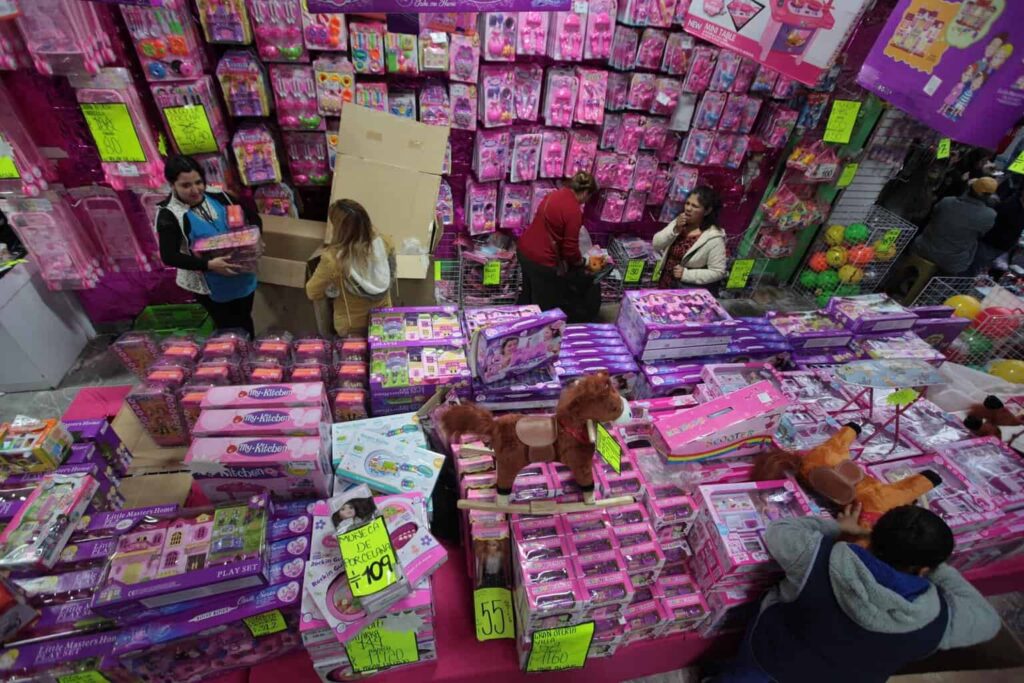 Pequeños comerciantes en México alertan alza de precios por el Día de Reyes 2026