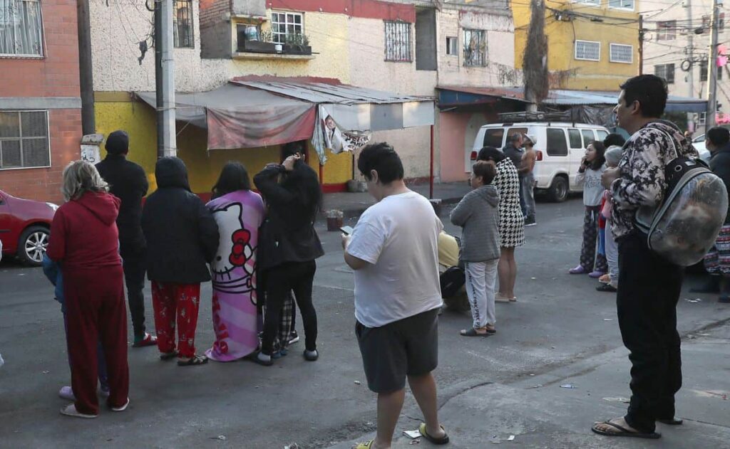 Adulto mayor muere en CDMX durante sismo magnitud 6.5