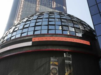 La Bolsa mexicana pierde un 1.5 % e hila su segundo retroceso consecutivo