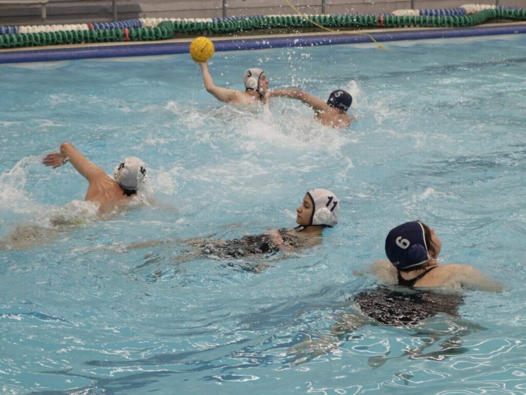Municipio promueve el desarrollo del waterpolo entre jóvenes chihuahuenses