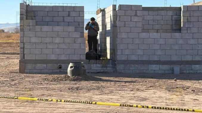 Localizan cuerpo de un hombre dentro de construcción en obra gris