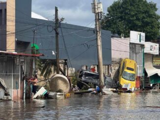 Entre lodo y escombros, la Navidad en Veracruz dos meses después de las inundaciones