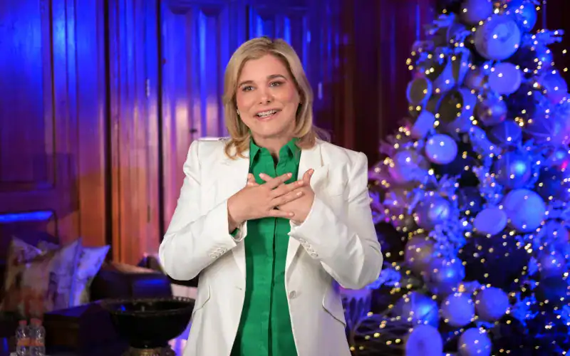 Maru Campos convoca a chihuahuenses a mantener viva la esperanza y el amor fraternal en esta Navidad