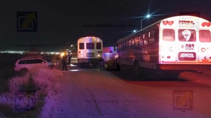 Camioneta choca de frente contra camión de maquiladora; menor resulta lesionada