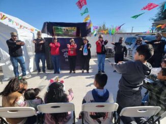 Presentan obra teatral con mensajes de prevención infantil