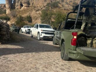 Asegura célula BOII dos vehículos tras reporte de disparos en Nonoava