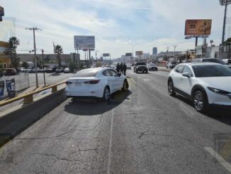 Pierde el control por exceso de velocidad en el Juventud