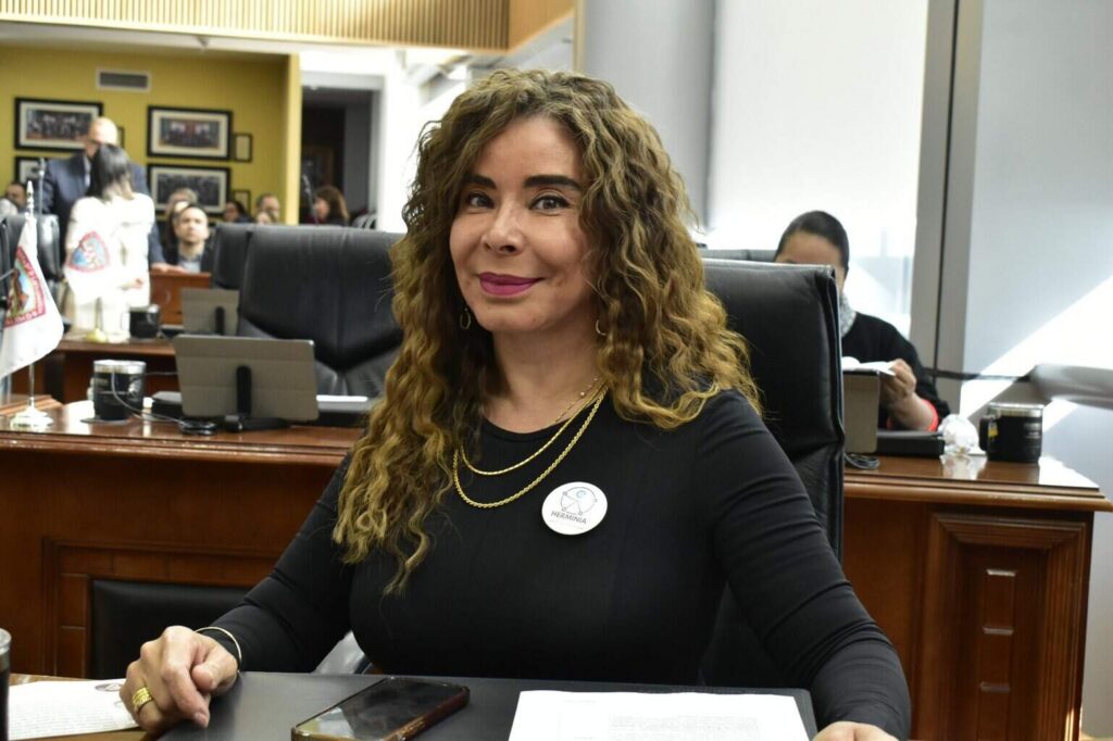 María Antonieta Pérez llama a reunión urgente con automovilistas que tengan quejas contra aseguradoras