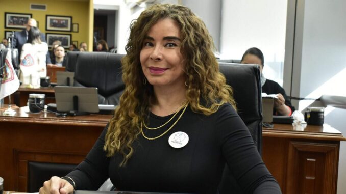 María Antonieta Pérez llama a reunión urgente con automovilistas que tengan quejas contra aseguradoras