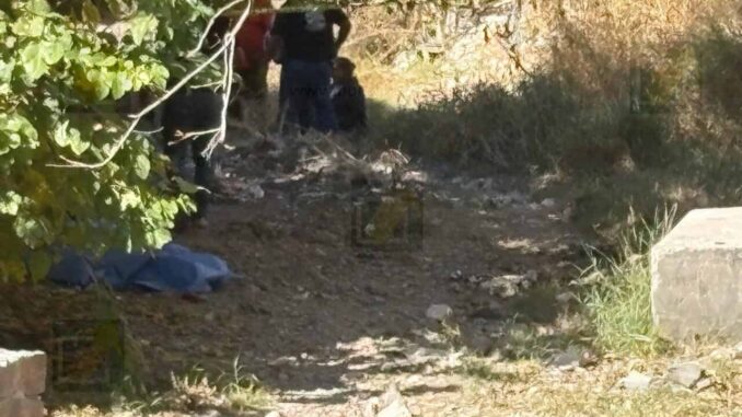 Ataque a cuchilladas deja sin vida a joven en arroyo de la colonia Ramón Reyes
