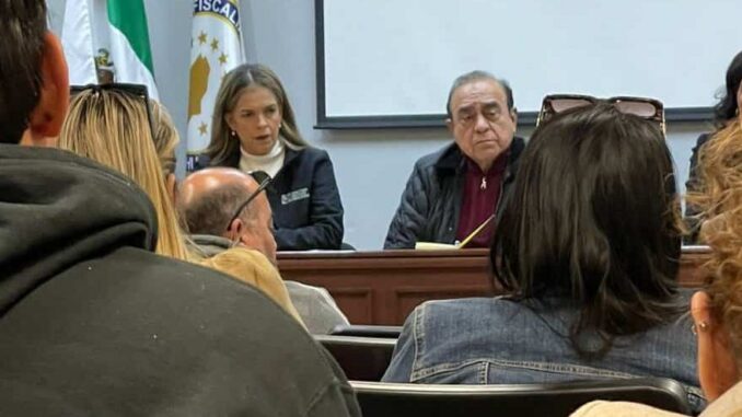 Xóchitl Contreras exige justicia para niños y padres de selección Juárez de fútbol americano afectados por presunto fraude”