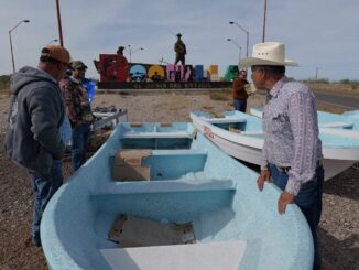 Arturo Zubía entrega embarcaciones y apoyos a pescadores en La Boquilla y Valle de Zaragoza