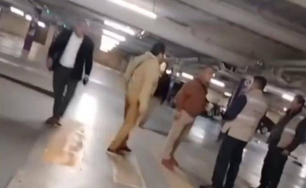 Funcionario del Edomex y diputado ebrio causan destrozos en plaza de Metepec