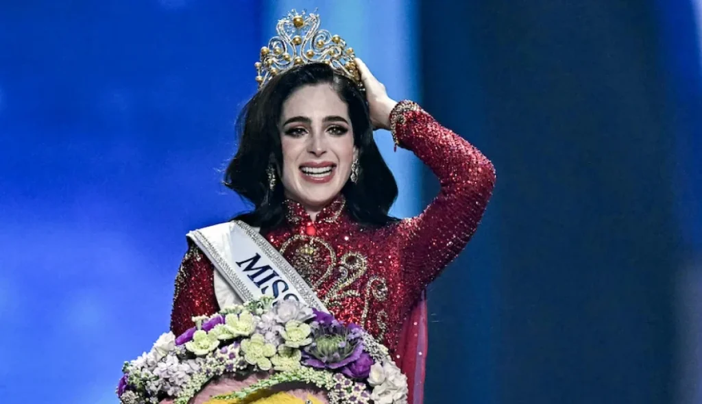 Fátima Bosch obtiene la corona en Miss Universo 2025