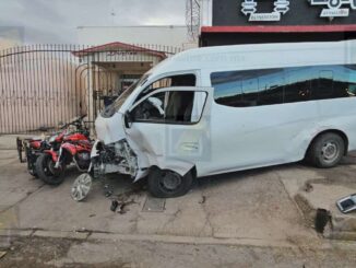 Pelea entre conductores en marcha ocasiona fuerte choque y caos en la avenida Juan Escutia