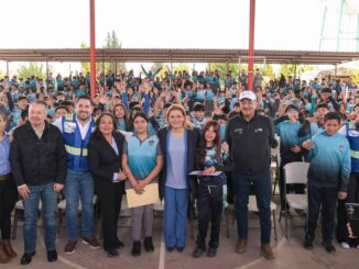Maru Campos preside entrega de mobiliario y equipo para 36 escuelas de la región noroeste del estado