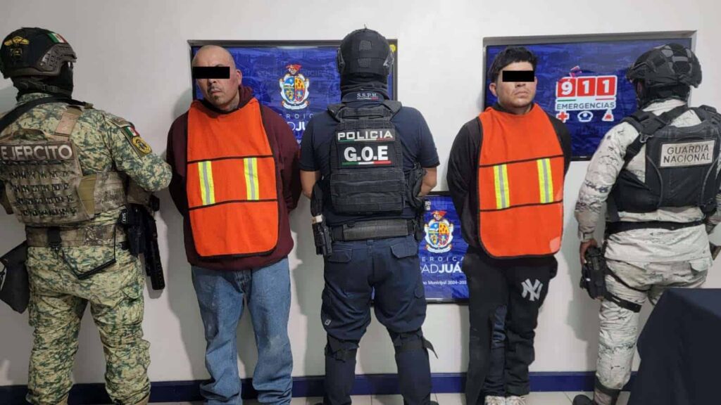 Detienen a dos y les aseguran cuatro armas de fuego