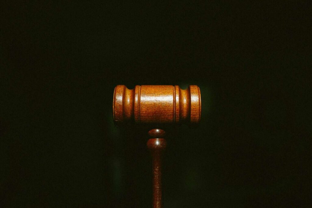 Jueces cesados denuncian opacidad en proceso de indemnización del OAJ