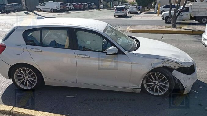 Accidente vial deja un conductor lesionado por omisión de un alto