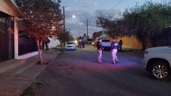 Conductor abre fuego contra ministeriales en Cuauhtémoc; repelen y lo hieren