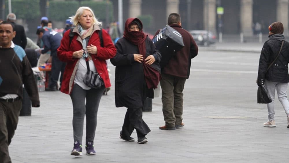 Activan doble alerta en la CDMX por bajas temperaturas