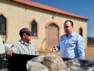 Memo Ramírez visita albergues y familias de Parral; entrega apoyos alimentarios a más de 200 familias