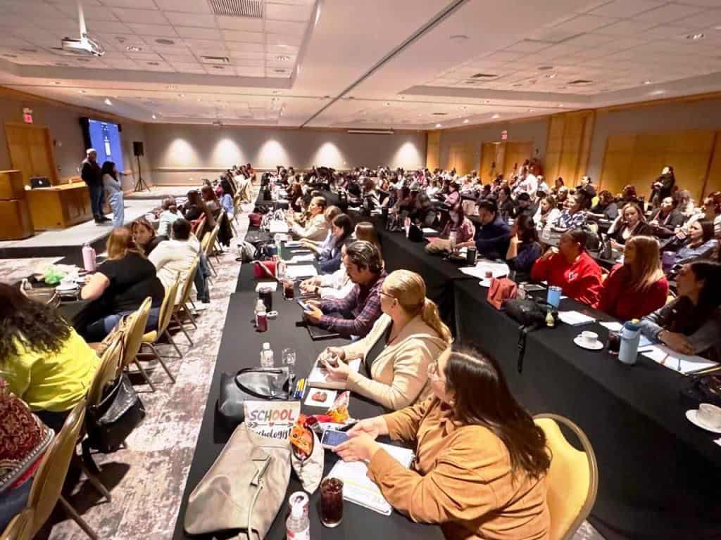 Capacitan a 200 figuras educativas sobre atención del Trastorno del Espectro Autista en estudiantes