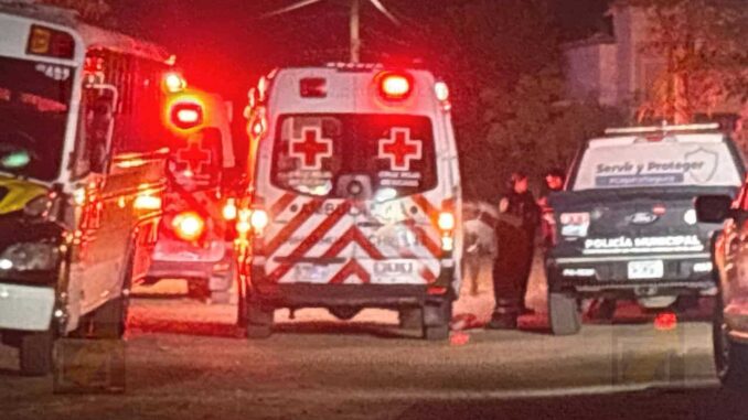 Hombre y mujer resultan heridos por arma de fuego al sur de la ciudad