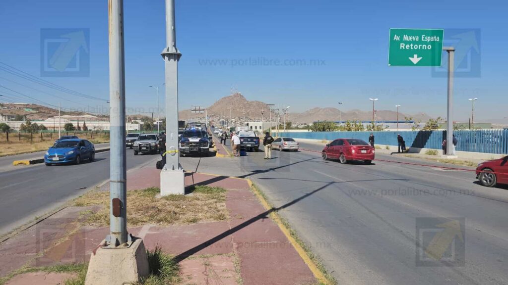Muere hombre tras ser atropellado por camión repartidor en avenida Pacheco
