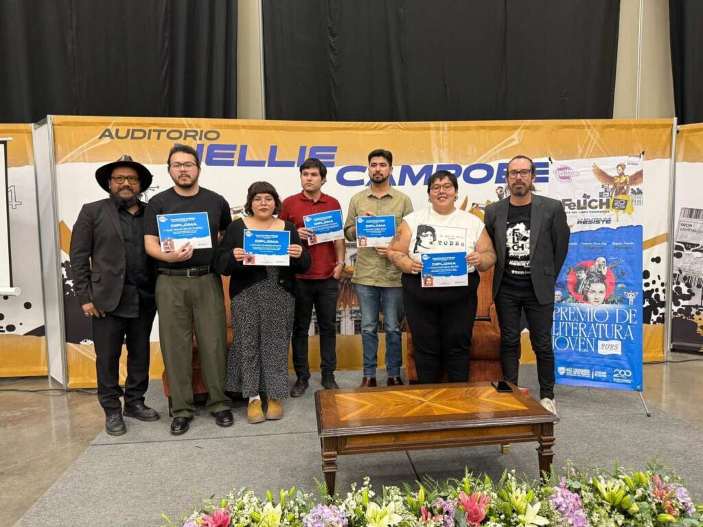 Condecora Gobierno del Estado a ganadores de los Premios Estatales de Literatura Joven 2025