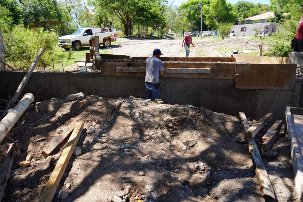 Realiza y rehabilita Desarrollo Rural obras hidráulicas en zona rural de Chihuahua Capital