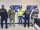 Liberan a mujer secuestrada en el aeropuerto; detienen a su captor